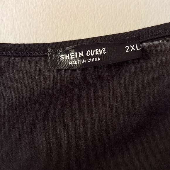 3/$25  Black V neck tee with  black lace sleeves , new never worn - Picture 3 of 3